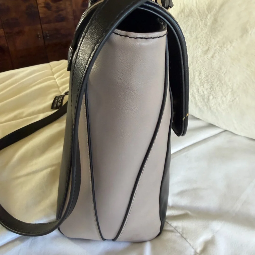 Love Moschino Black and Cream Crossbody Bag - Picture 5 of 7